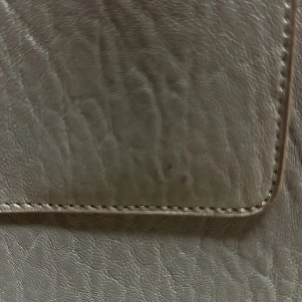 Travanti Envelope Clutch